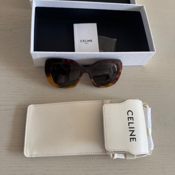 Celine Triomphe Butterfly Sunglasses in Havana - Picture 2 of 5